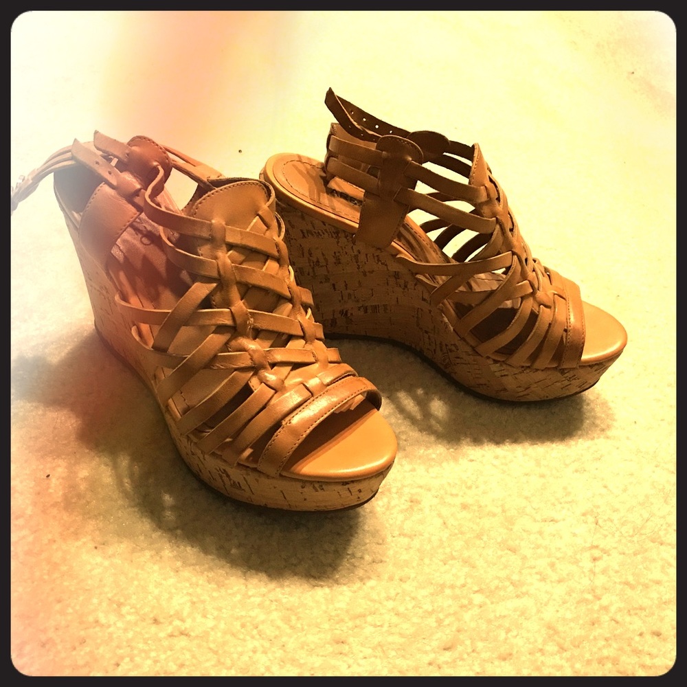 Arezzo beige leather wedges